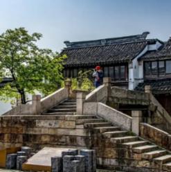 学霸疯狂跳级，上课抬头老师就心慌，16岁成高考状元，他是谁？