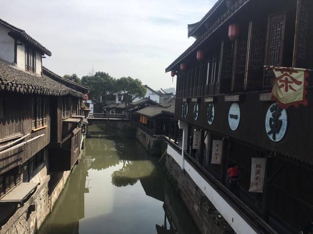 逃出上锁的现代房间4